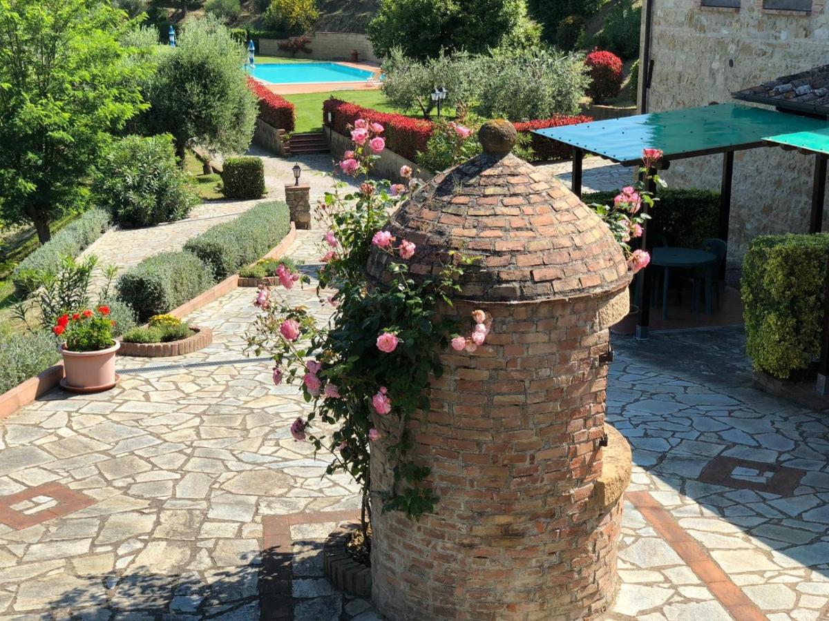 Agriturismo Casale Giulia Volterra Exterior photo